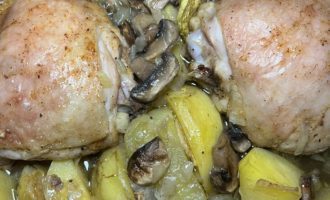 Запеченная курица с грибами и брюссельской капустой